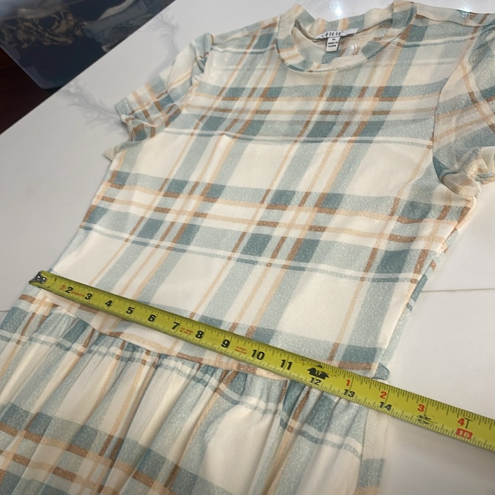 Mix 3 ITEMS fOR $9 Plaid Green and Tan Cream Short Sleeve Dress - Picture 7 of 11